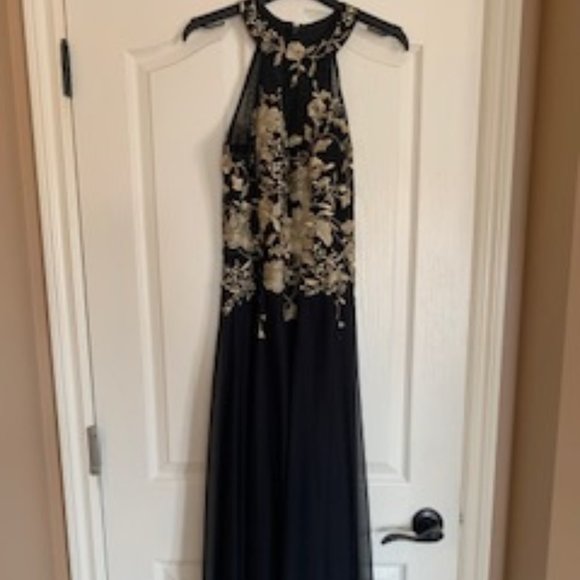 Black sheer with gold threading and coloured beads - Picture 1 of 3